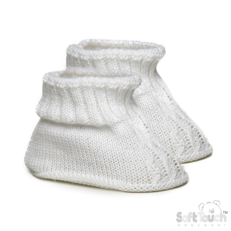 WHITE ACRYLIC BABY BOOTEES W/CHAIN KNIT - S440W